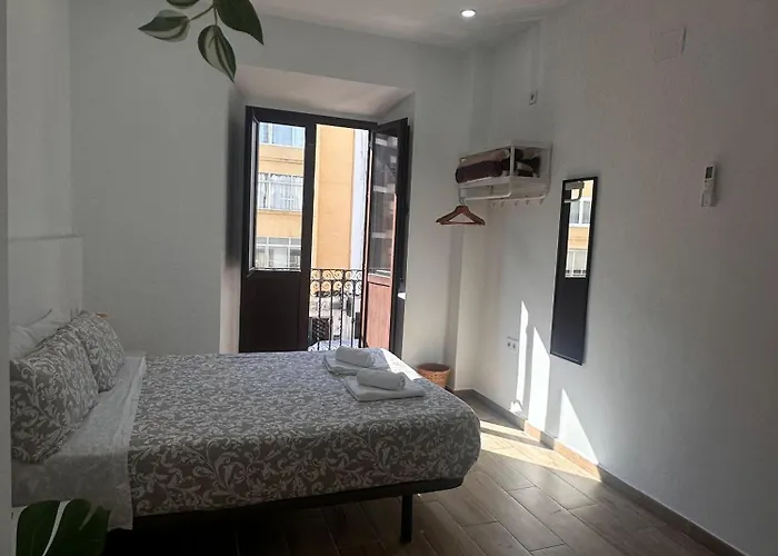 Hostel Triana Riverside