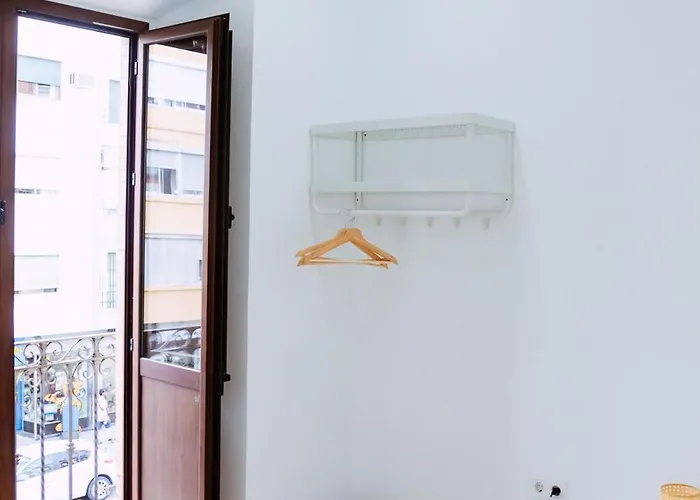 Hostel Triana Riverside Seville