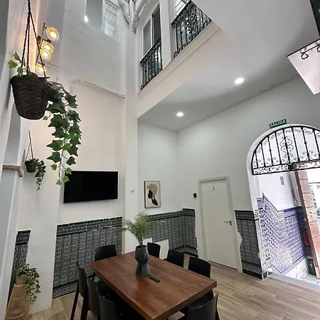 Hostel Triana Riverside