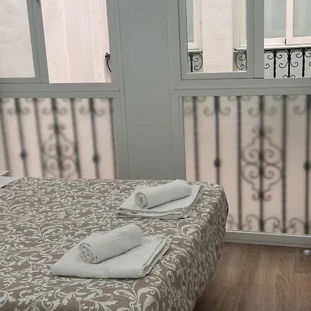Triana Riverside Hostel