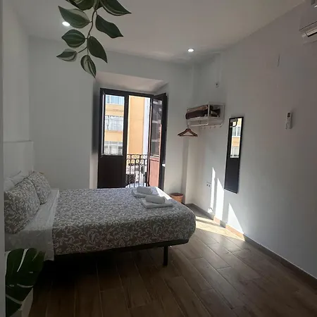 Hostel Triana Riverside