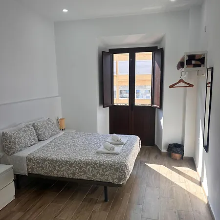 Hostel Triana Riverside